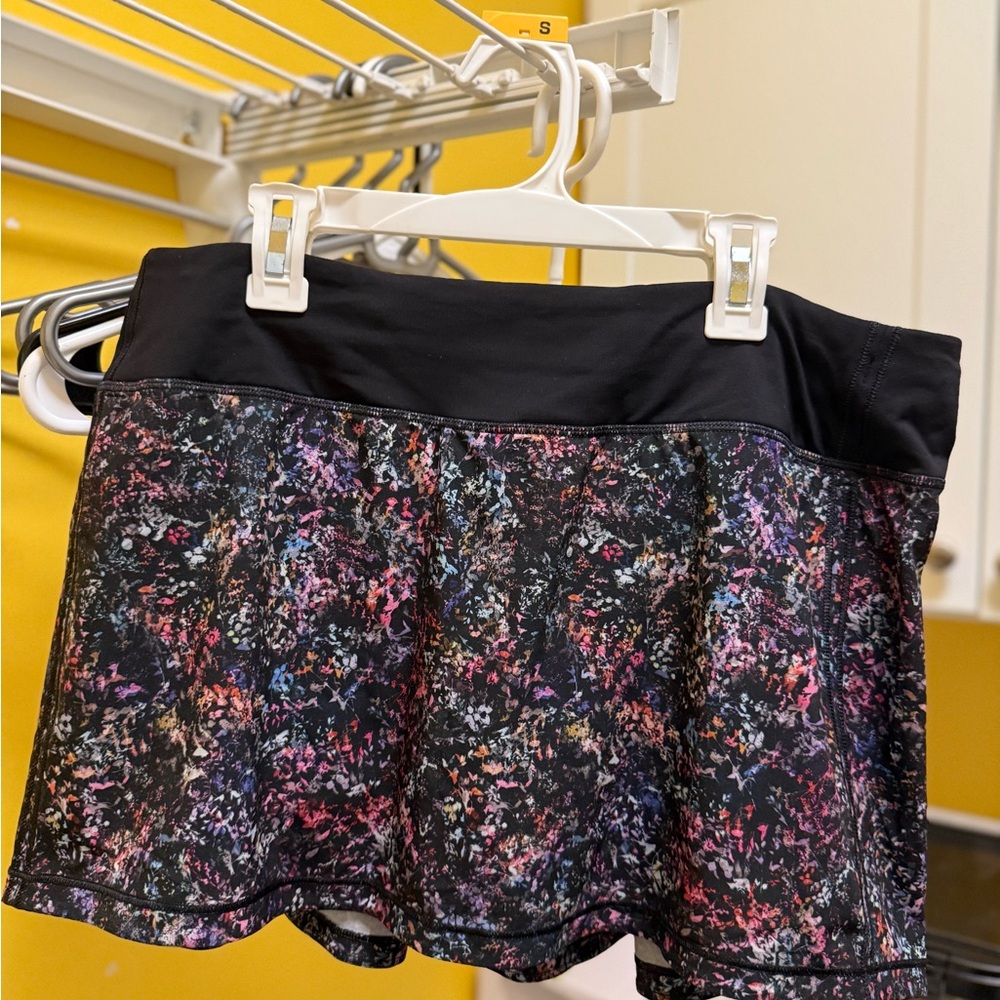 Women's Lululemon Black Print Trnnis Skirt
